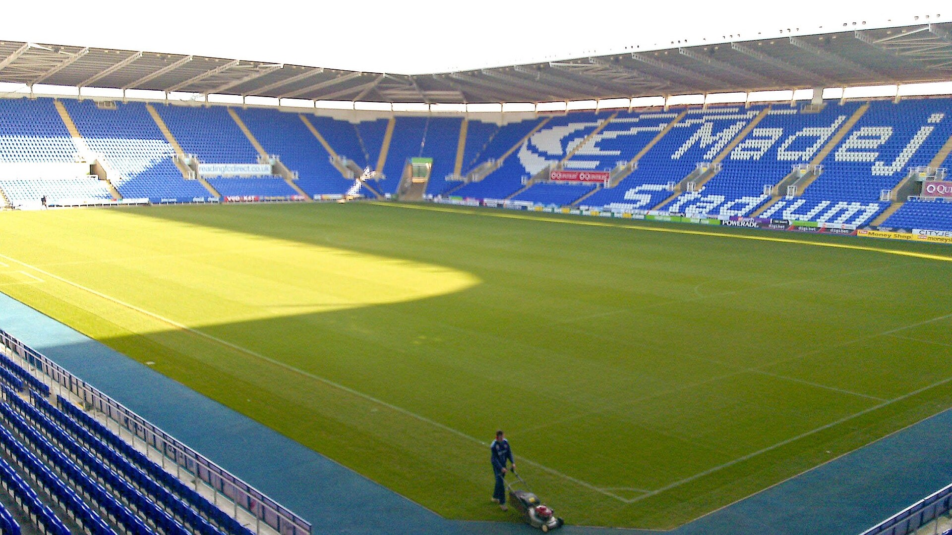 The stadium in Reading for the Reading Cobham match